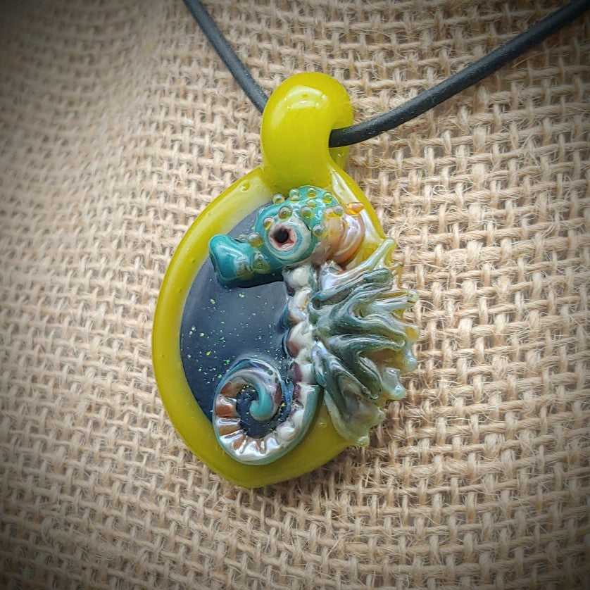 Colgante de caballito de mar (listo para enviar)