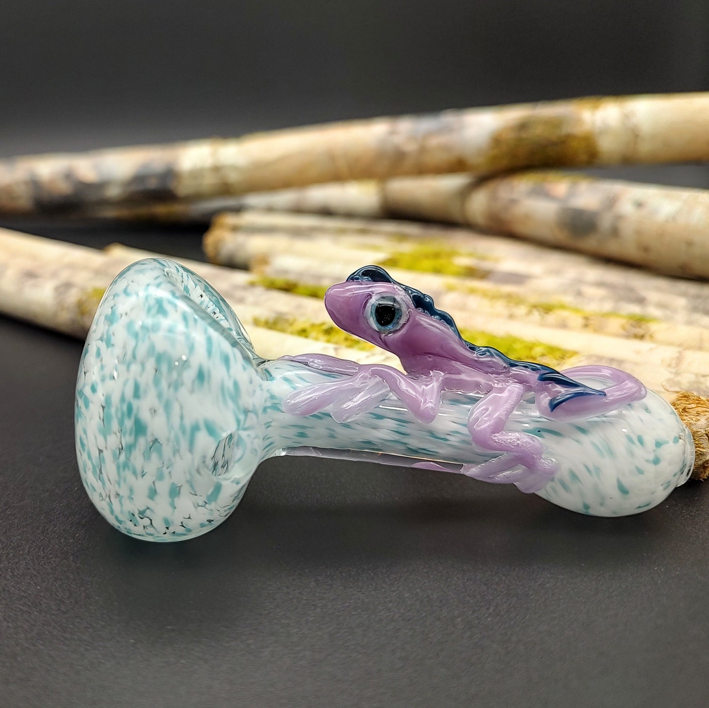 Critter Hand Pipe - Lizard (Ready to Ship)